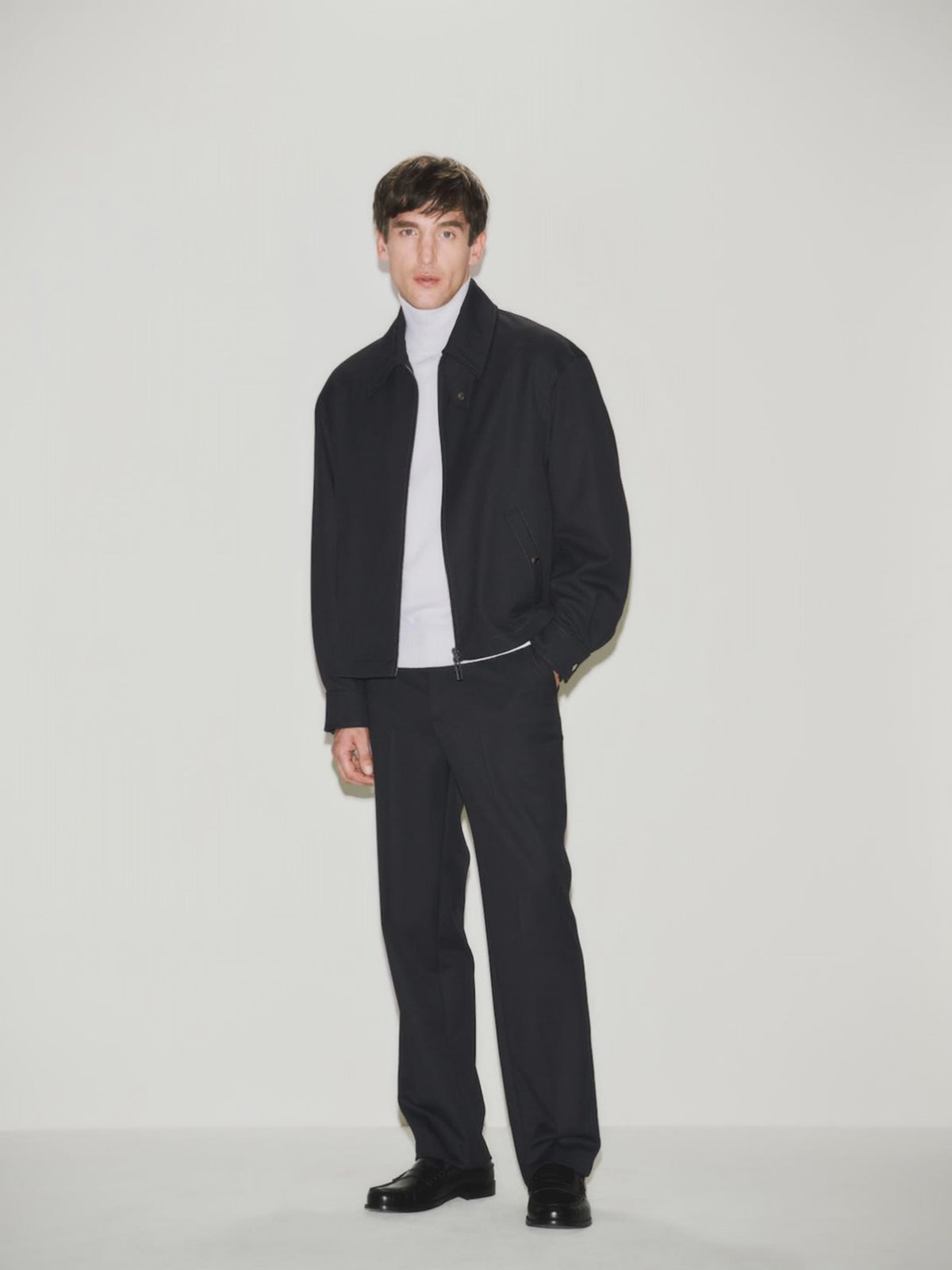 Pantalone Chino Loose Fit in Tecnolana Nero